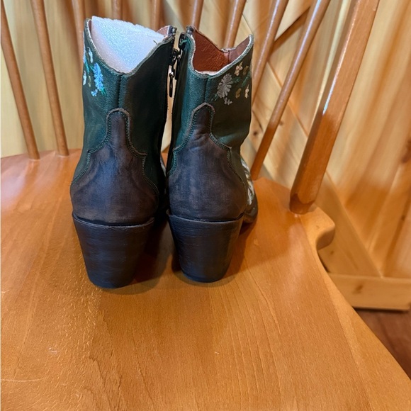 Dan Post Beautifully Embroidered Leather Ankle Boots size 9 - Picture 5 of 11